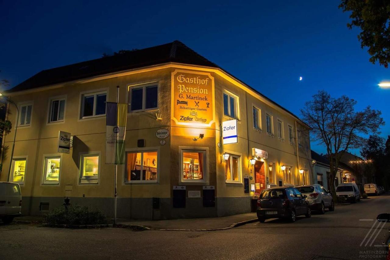 Hotel-Gasthof Martinek Baden Exteriör bild